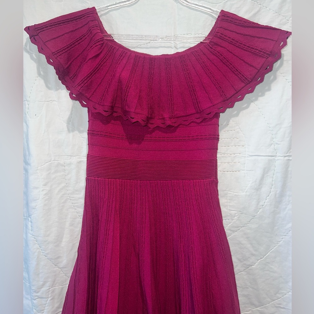 Ted Baker London Dilpree Fuchsia Off the Shoulder Knit Dress Sz:1 or XS - Picture 3 of 12